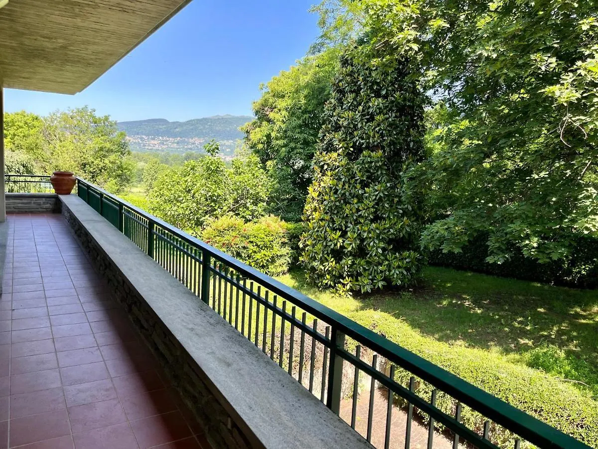 Apartment Lukas Home Con Il Cuore Appartamento 3 Camere Al Piano Terra E Appartamento 1 Camera In Taverna Merone Italy