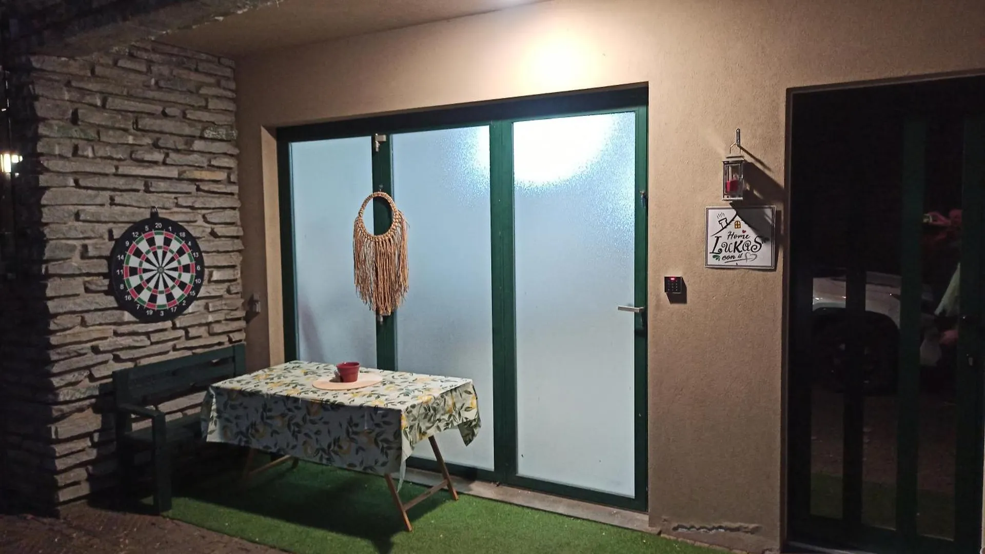Lukas Home Con Il Cuore Appartamento 3 Camere Al Piano Terra E Appartamento 1 Camera In Taverna Merone 0*,