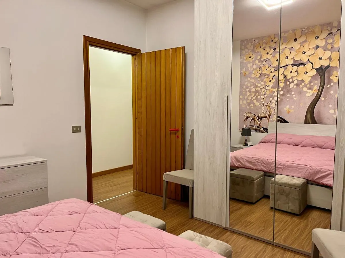 Apartament Lukas Home Con Il Cuore Appartamento 3 Camere Al Piano Terra E Appartamento 1 Camera In Taverna Merone Włochy