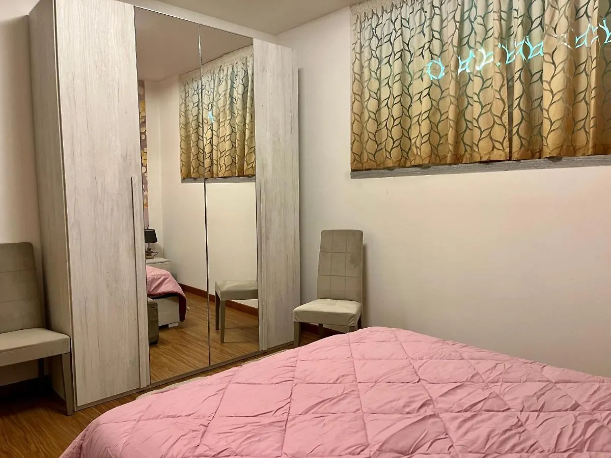 Lukas Home Con Il Cuore Appartamento 3 Camere Al Piano Terra E Appartamento 1 Camera In Taverna Merone