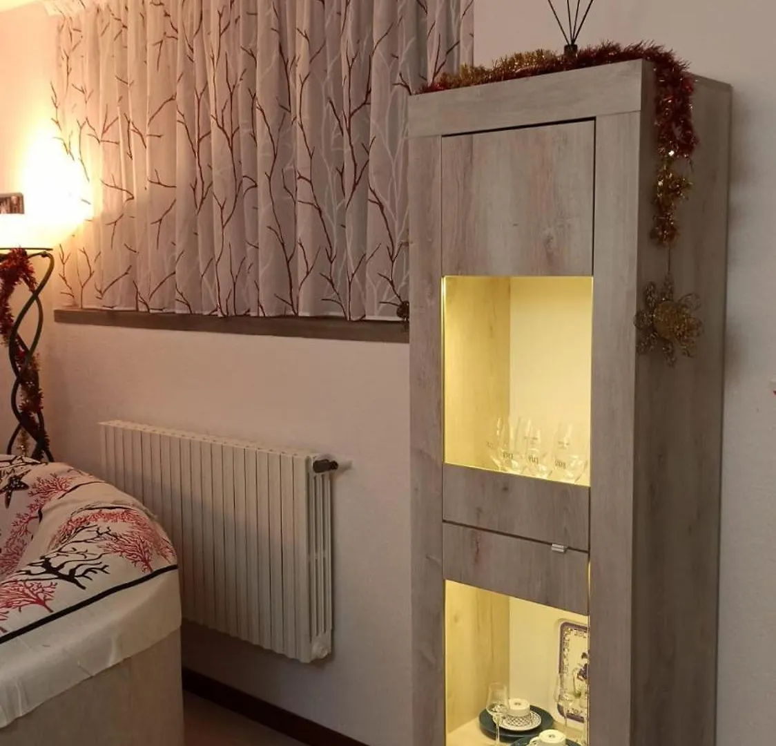 Lukas Home Con Il Cuore Appartamento 3 Camere Al Piano Terra E Appartamento 1 Camera In Taverna Merone Włochy